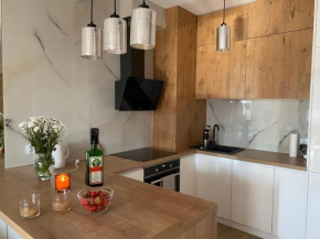 Modern Apartments & Free Parking